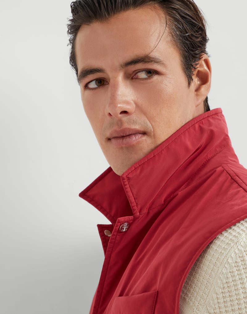 BRUNELLO CUCINELLI MEN'S RED SNAP BUTTON VEST