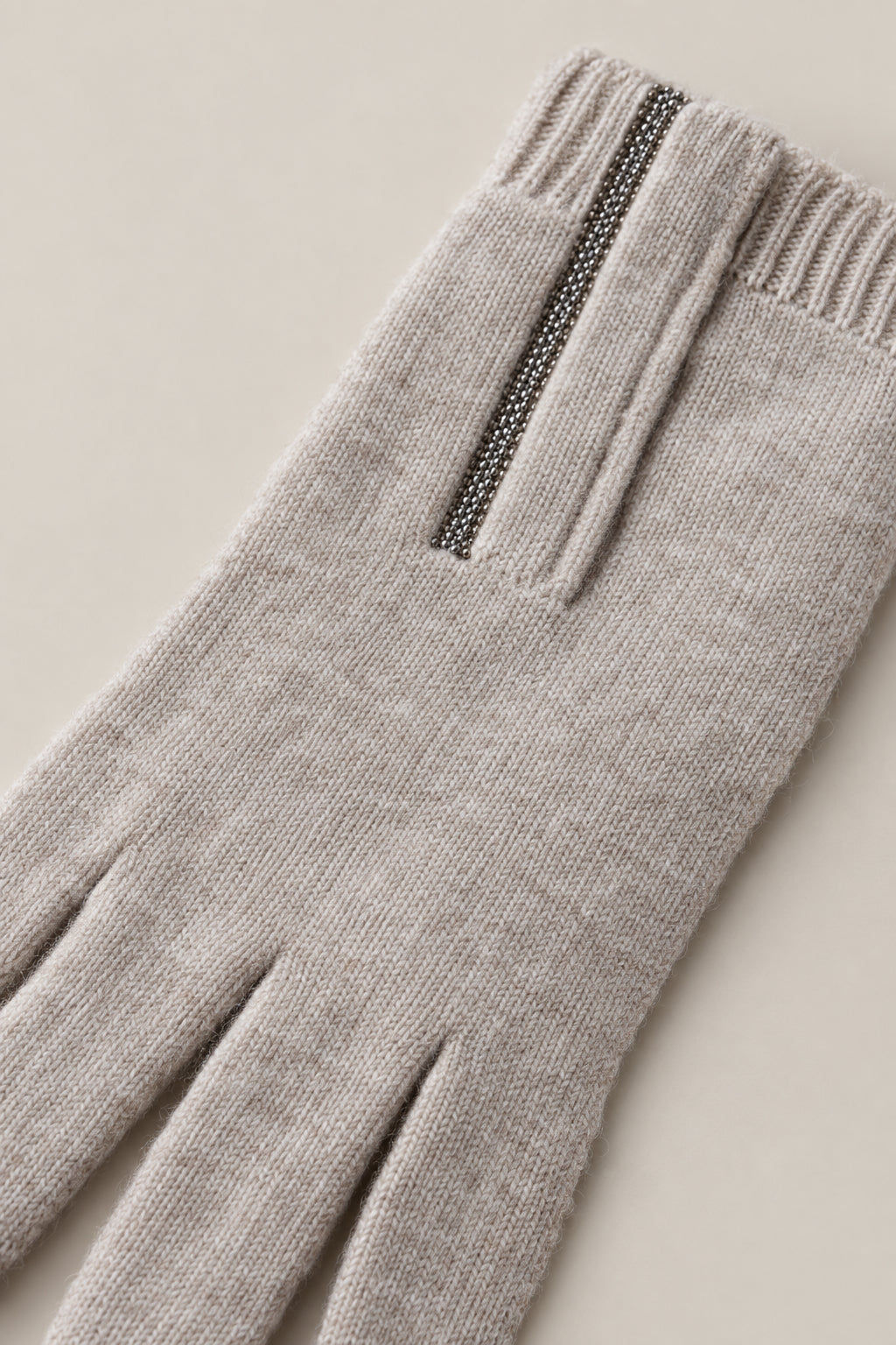 BRUNELLO CUCINELLI WOMEN'S LIGHT BEIGE WOOL KNIT GLOVES