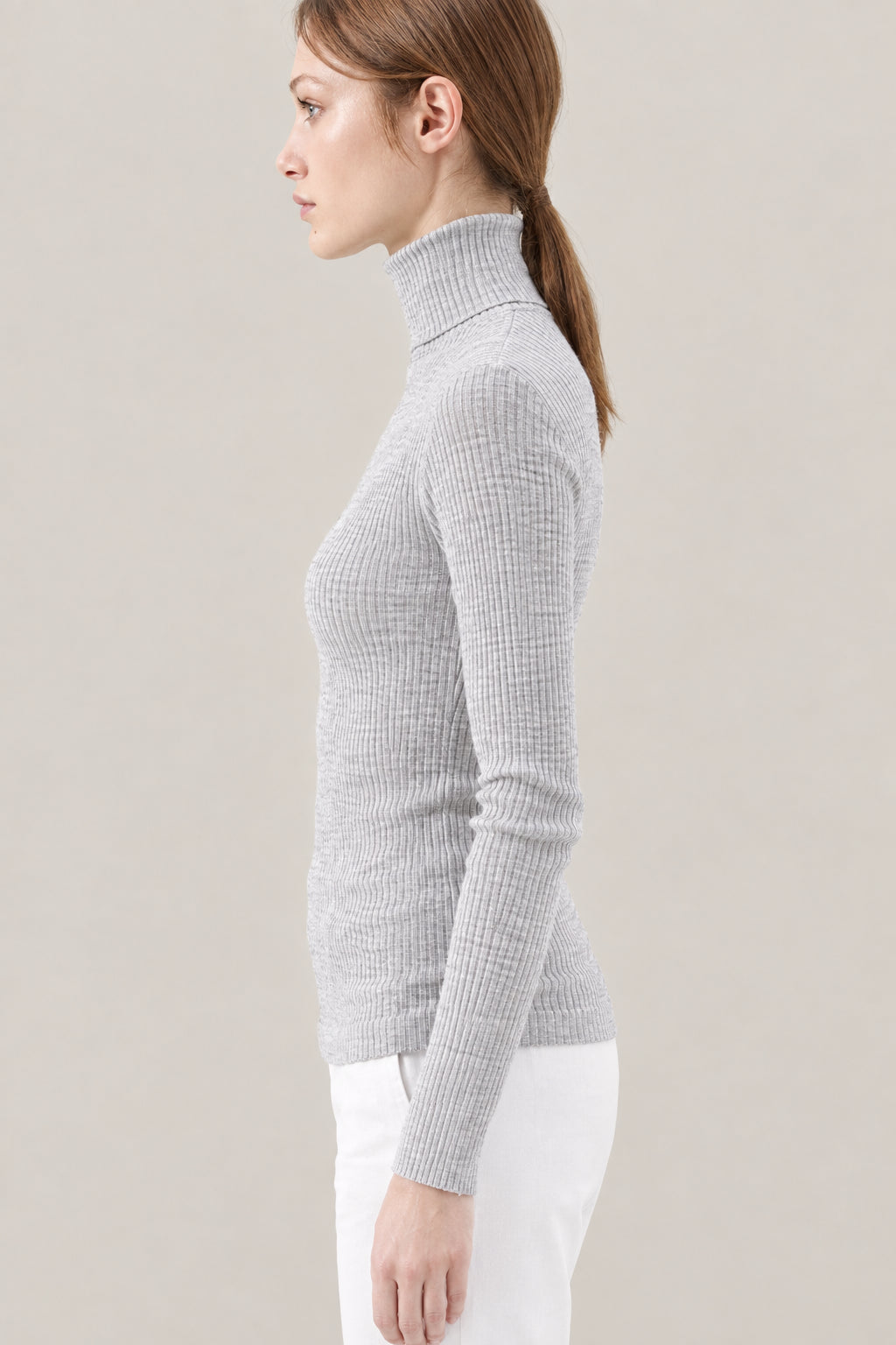 BRUNELLO CUCINELLI WOMEN'S LIGHT GREY WOOL SILK RIBBED TURTLENECK SWEATER