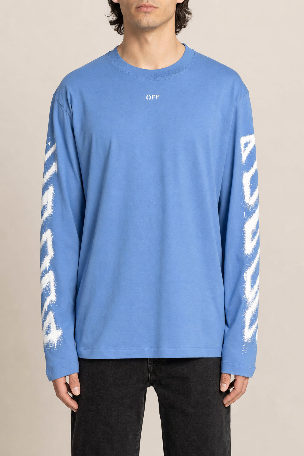 OFF-WHITE MEN'S SPRAY CAN ARROW SKATE L/S TEE