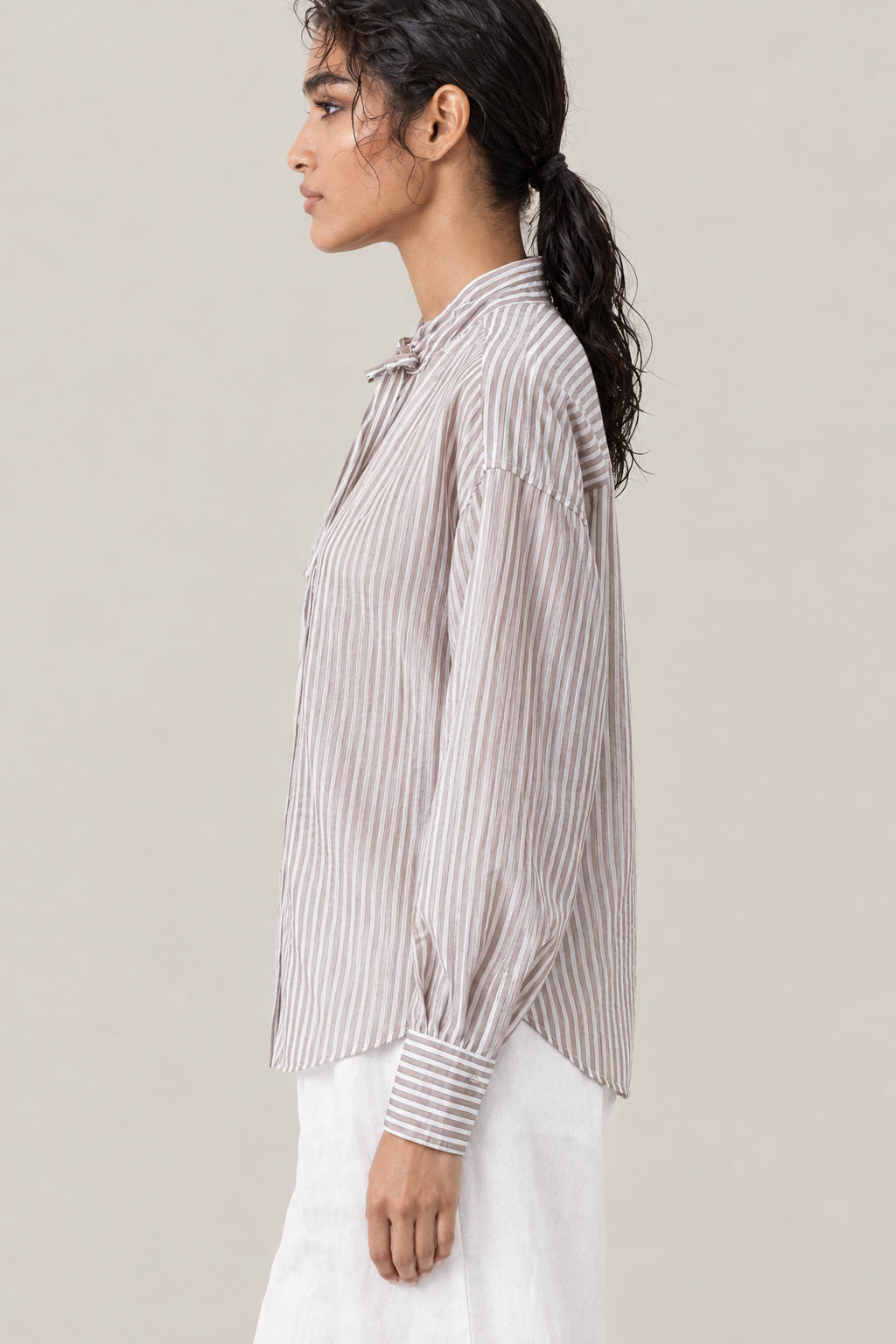 BRUNELLO CUCINELLI WOMEN'S BEIGE SILK BLEND SHIRT