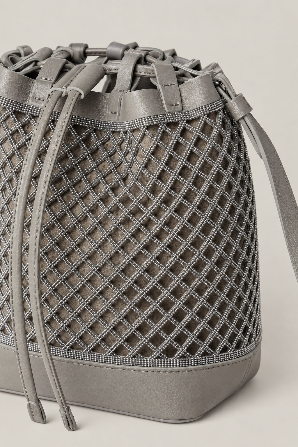 BRUNELLO CUCINELLI WOMEN'S OXIDE LEATHER BUCKET BAG