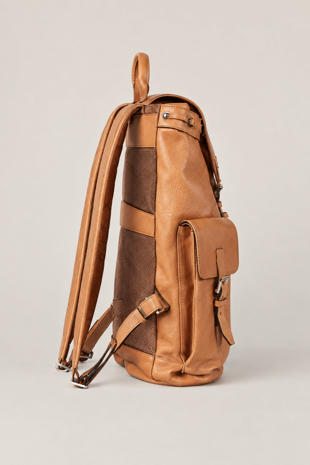 BRUNELLO CUCINELLI MEN'S NATURAL LEATHER BUCKLE BACKPACK