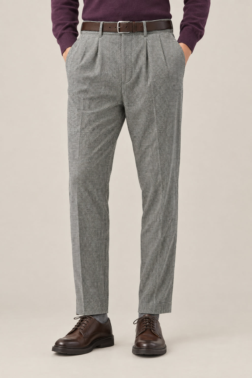 BRUNELLO CUCINELLI MEN'S LIGHT GREY WOOL PLEATED TROUSERS