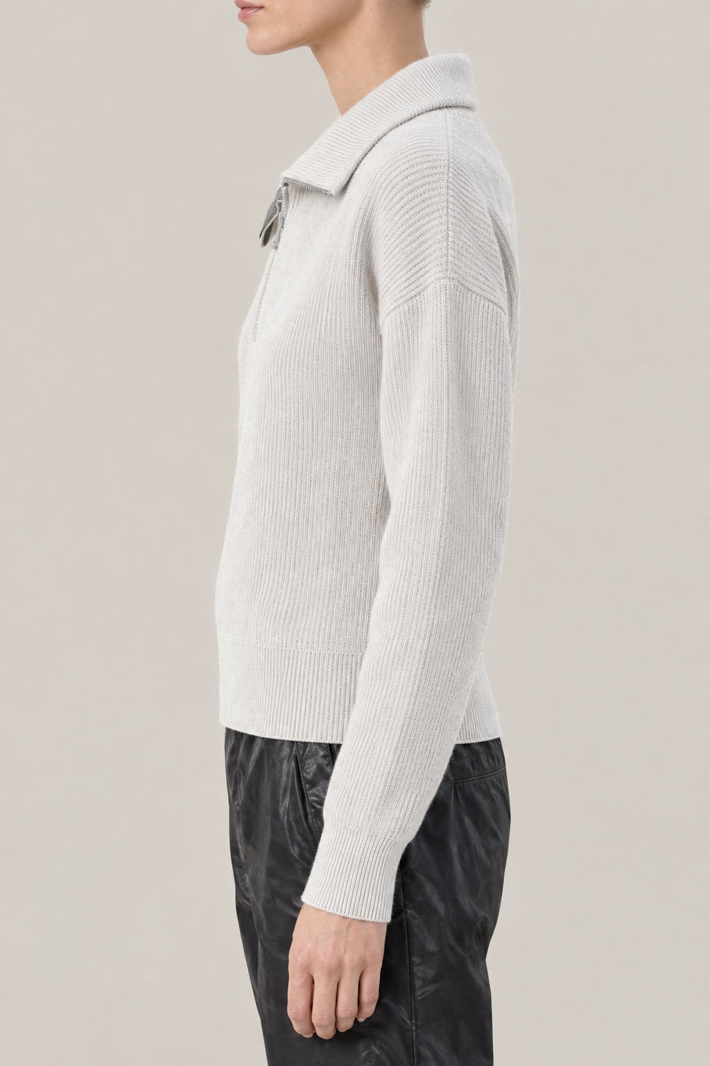 BRUNELLO CUCINELLI WOMEN'S ICE WHITE WOOL HALF ZIP SWEATER
