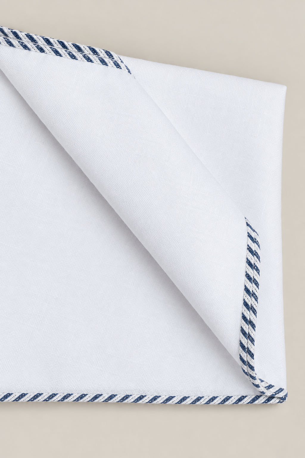 BRUNELLO CUCINELLI MEN'S WHITE COTTON POCKET SQUARE