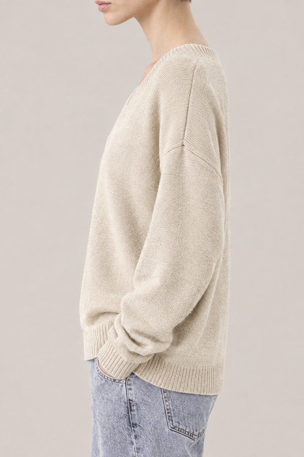 BRUNELLO CUCINELLI WOMEN'S LIGHT BROWN WOOL SILK V NECK SWEATER