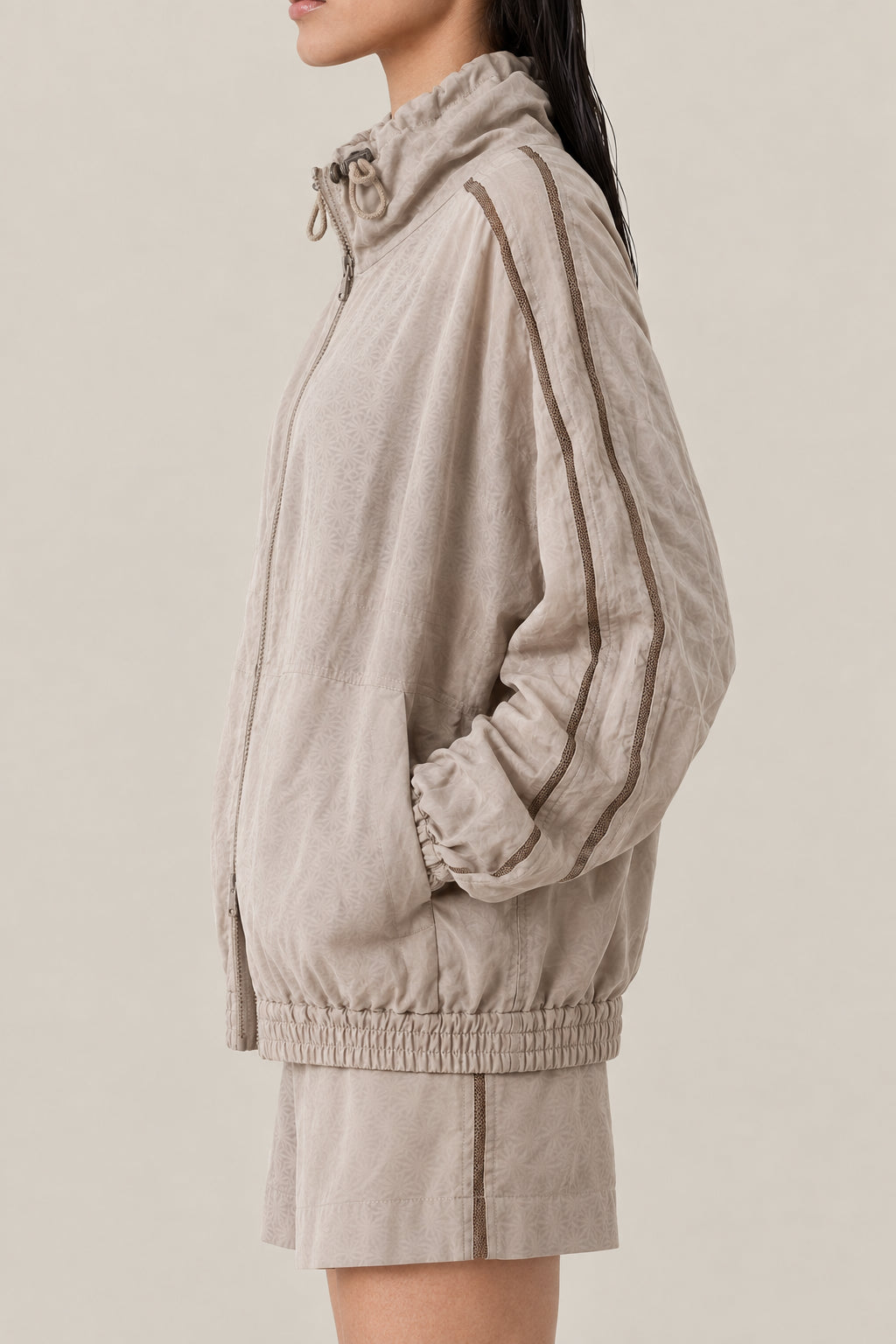 BRUNELLO CUCINELLI WOMEN'S COFFEE CREAM COTTON ZIP FRONT JACKET