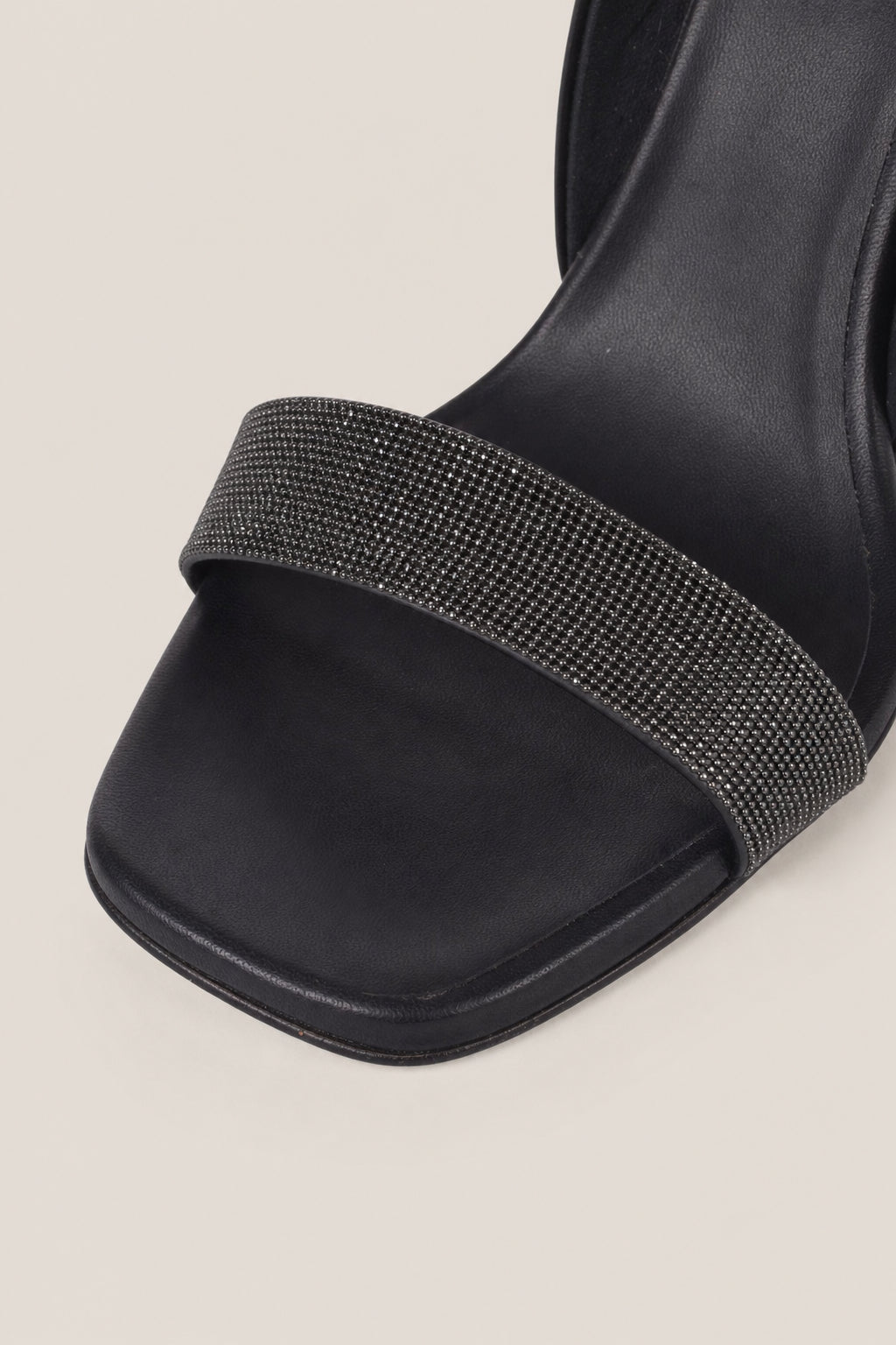 BRUNELLO CUCINELLI WOMEN'S NERO LEATHER SQUARE TOE ANKLE STRAP SANDALS
