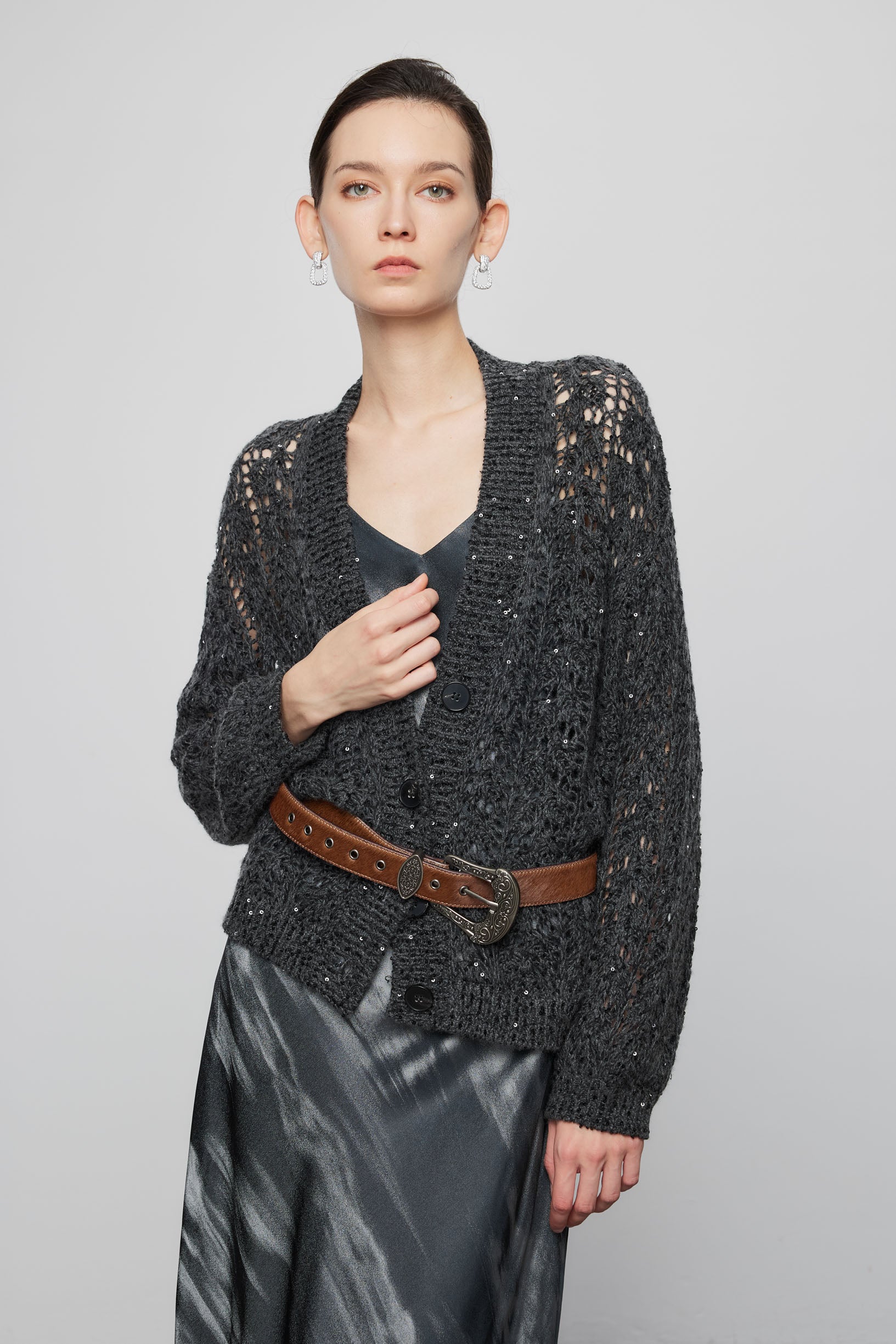 Max Simple Artisanal Crochet Cashmere Cardigan_Dark Grey