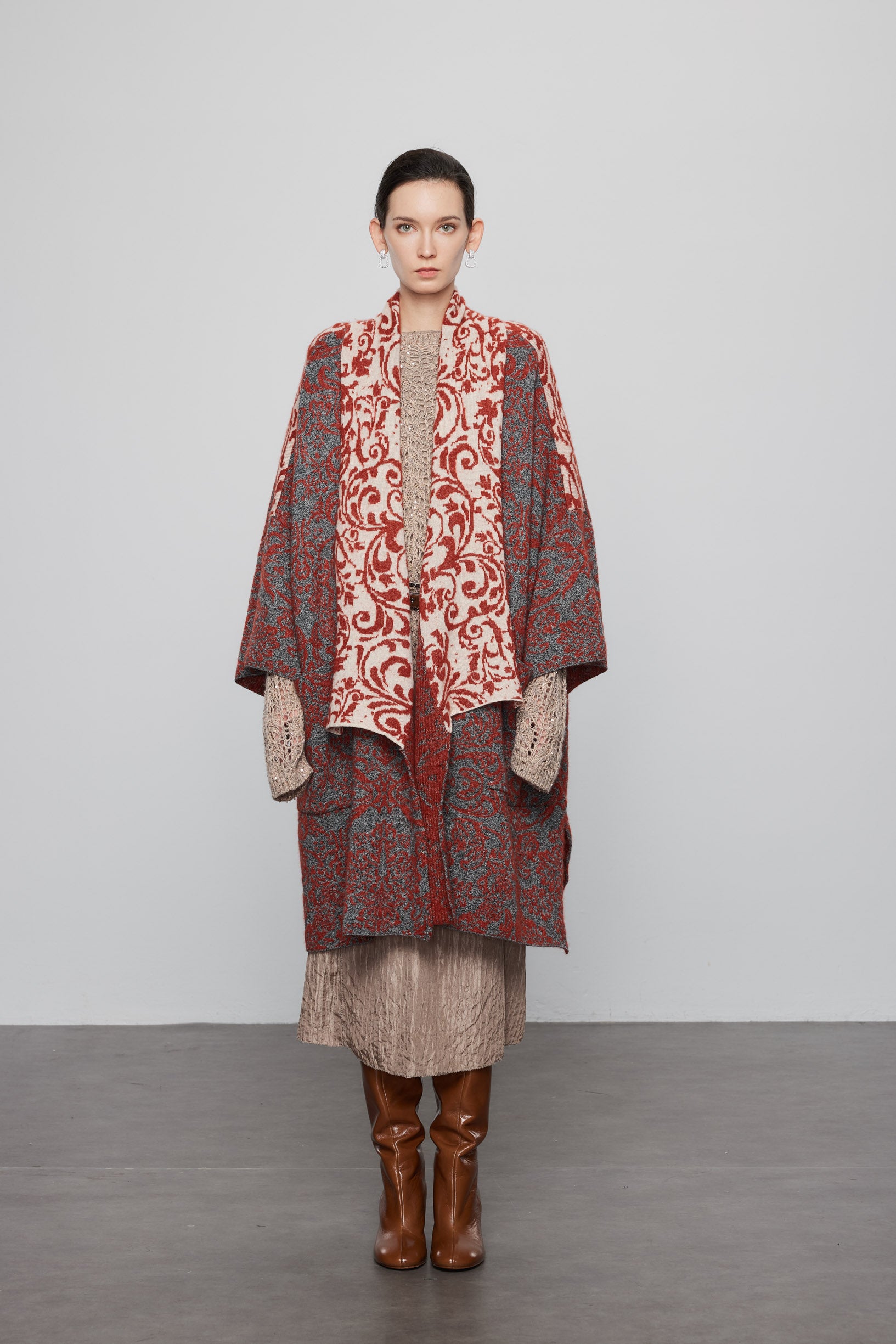 Max Simple Ethnic-Inspired Cashmere Coat
_Red