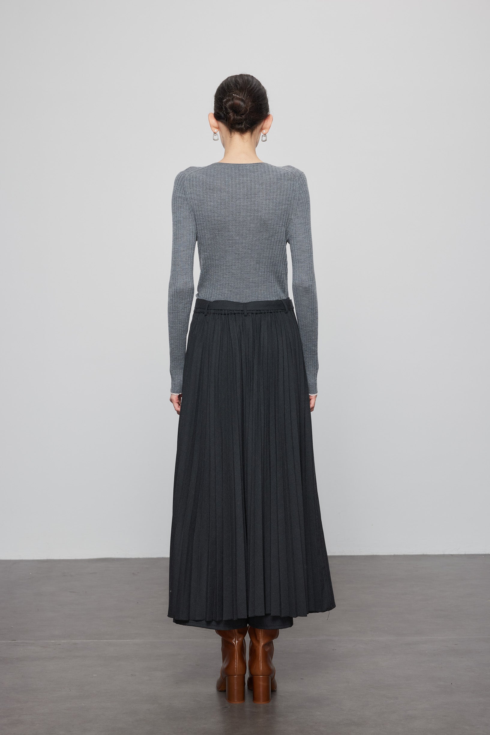Max Simple Wool Pants-Skirt with Accordion Pleats _Dark Grey