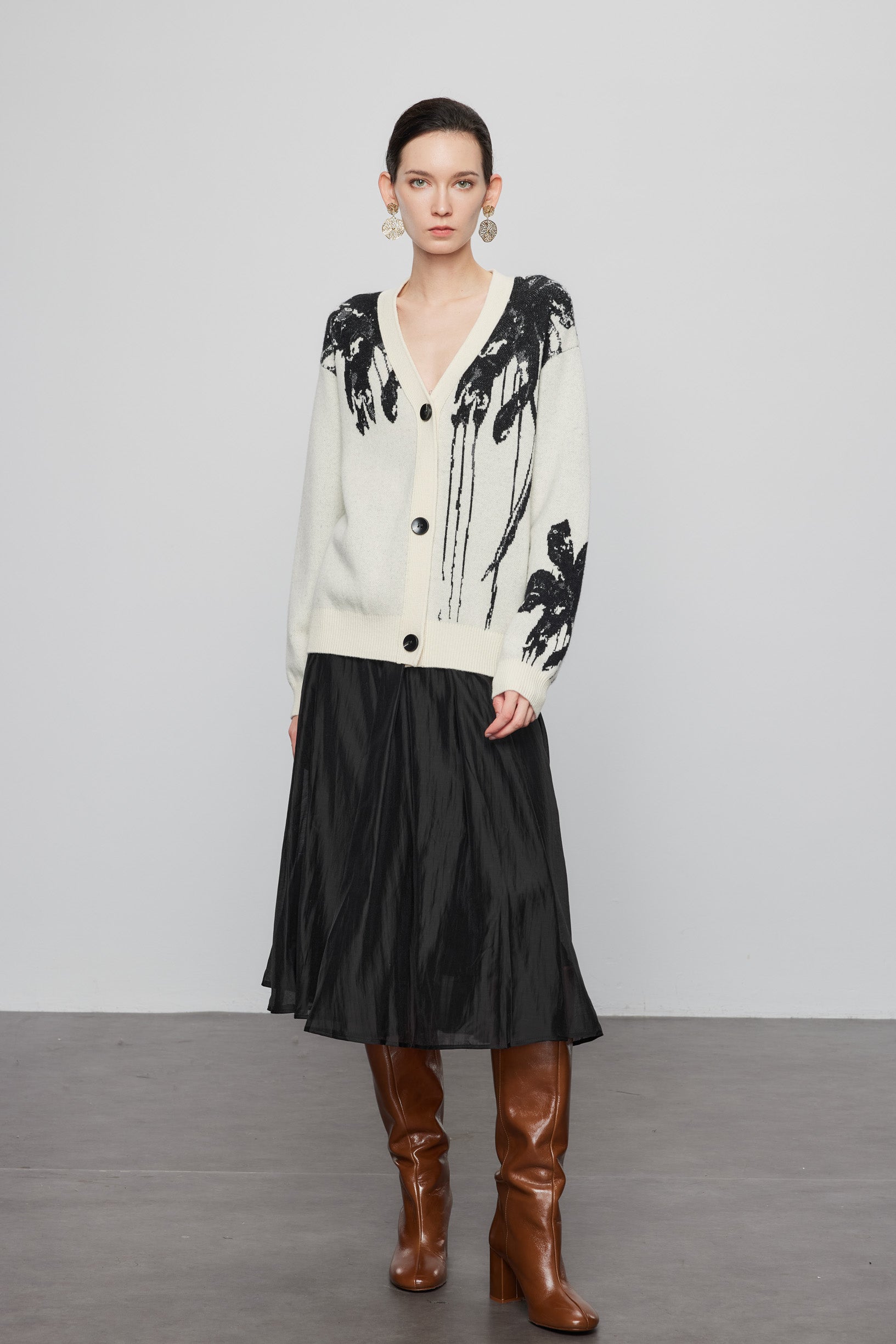 Max Simple Wool-Yak Blend Jacquard Cardigan_Black And White