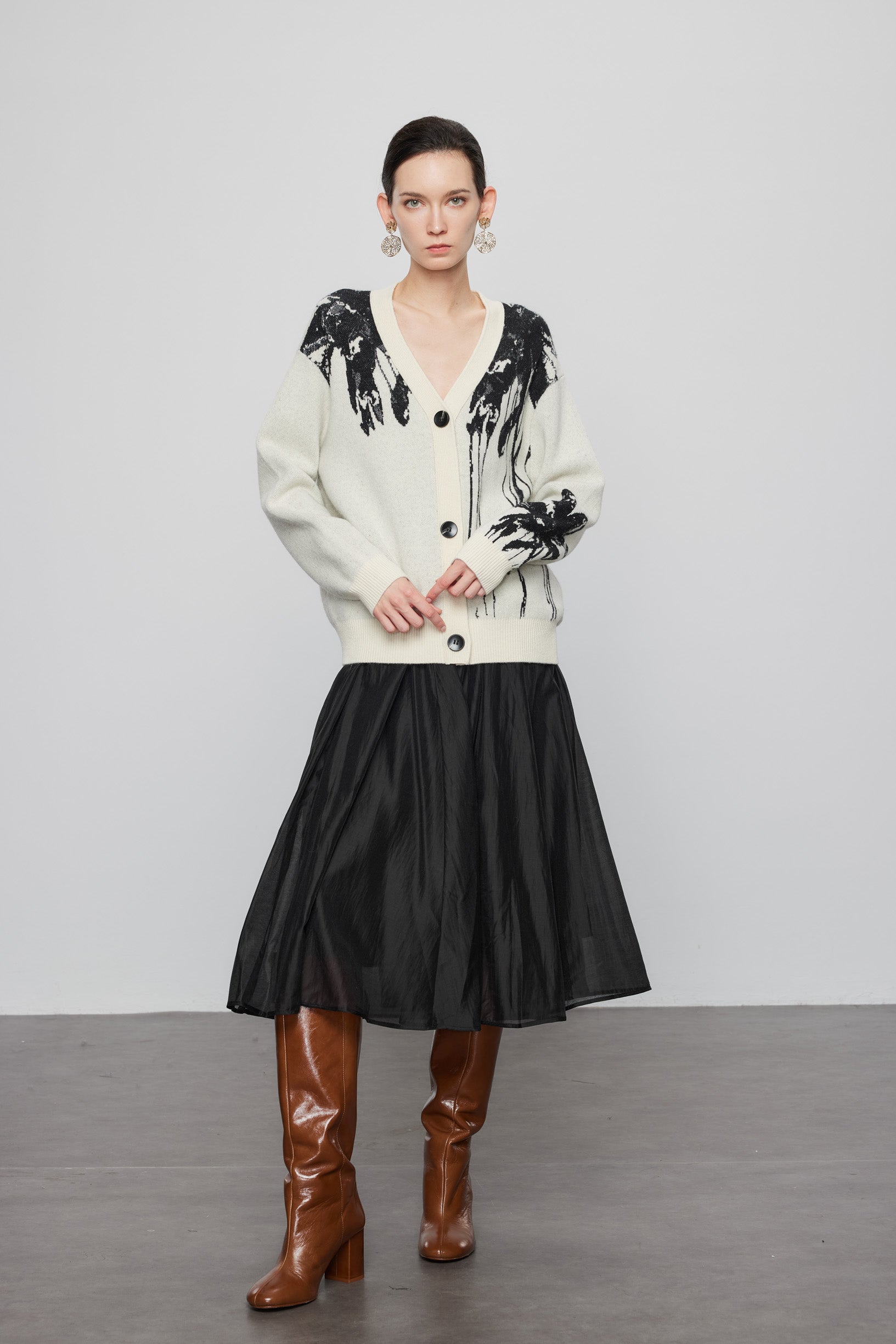 Max Simple Wool-Yak Blend Jacquard Cardigan_Black And White