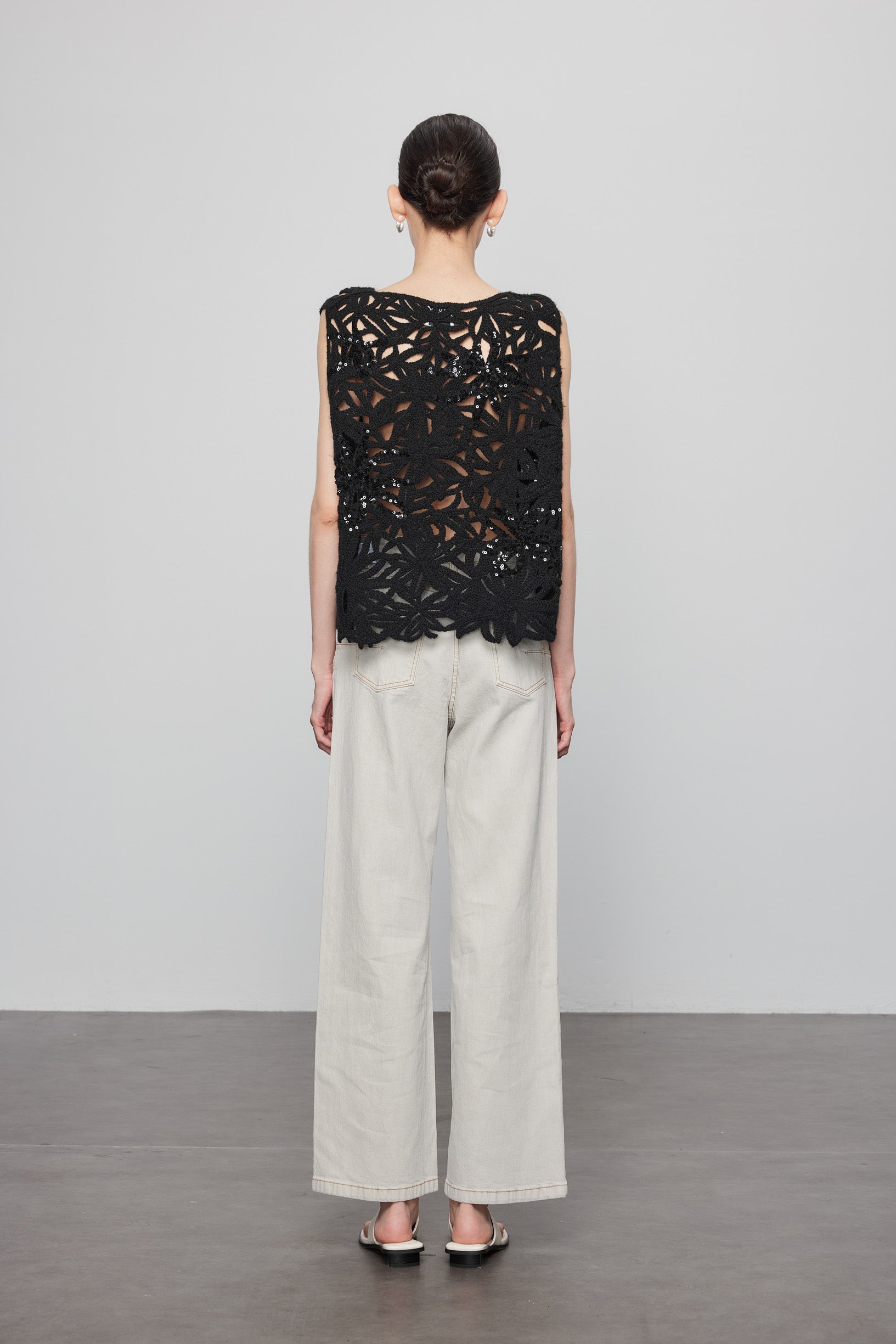Max Simple Beaded Crochet Vest Black