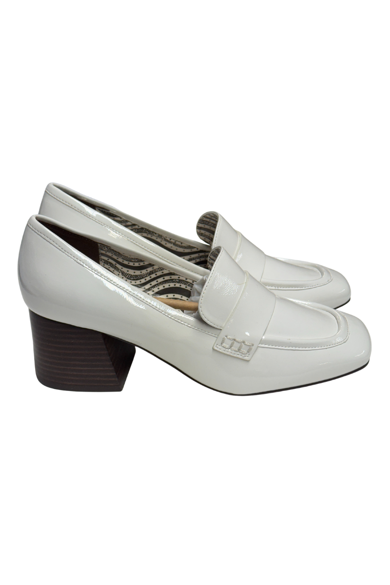 Max&Co White Patent Leather Low-Heel Pumps