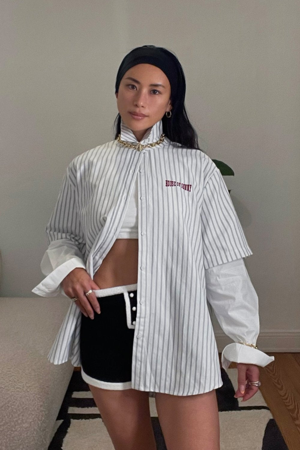 @0bzarrie in House of Sunny Contrast Hot Pants