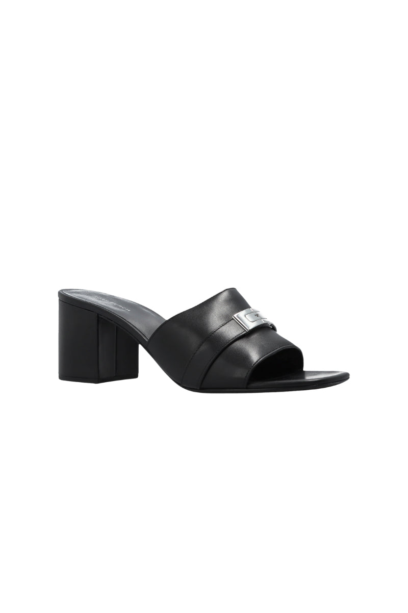 Tory Burch Leelee Heeled Mule
Perfect Black 181952-004