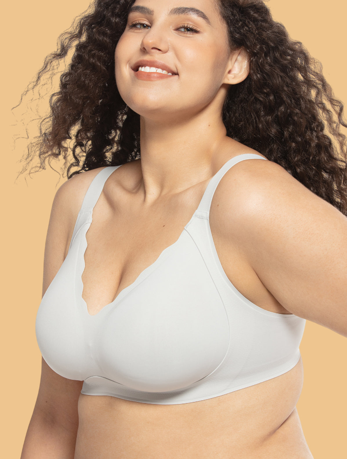 Comfelie Airlite Plunge Bra with Scallop Edges
