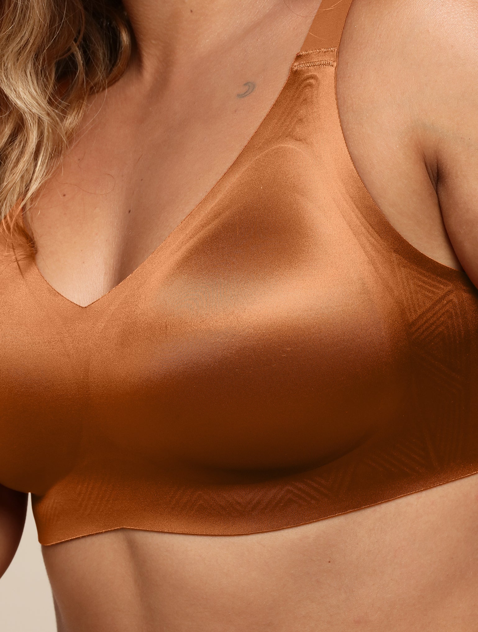 Comfelie Seamless Bra Luxury Satin NanoSoft
