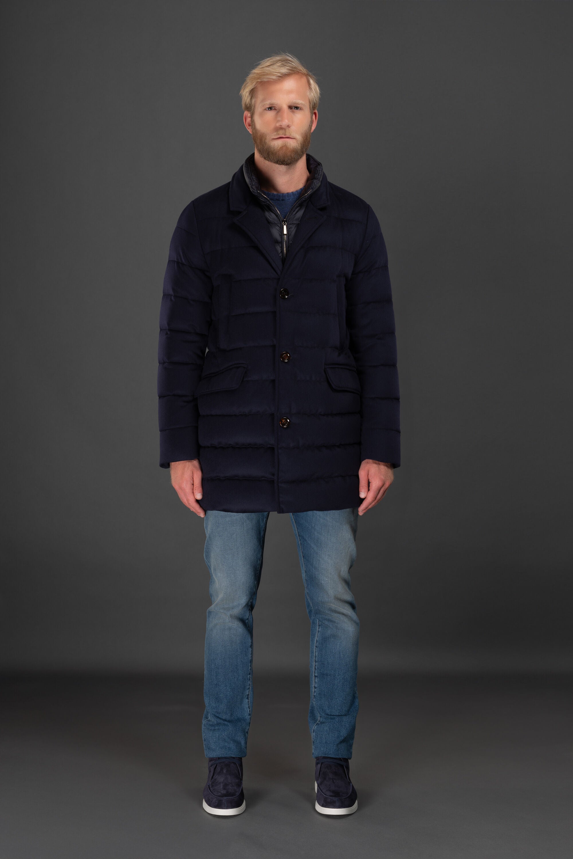 https://www.moorer.clothing/dw/image/v2/AAGA_PRD/on/demandware.static/-/Sites-41/default/dw39ccb95c/images/zoom/MOUGI100333TEPA228_U0497_2.jpg