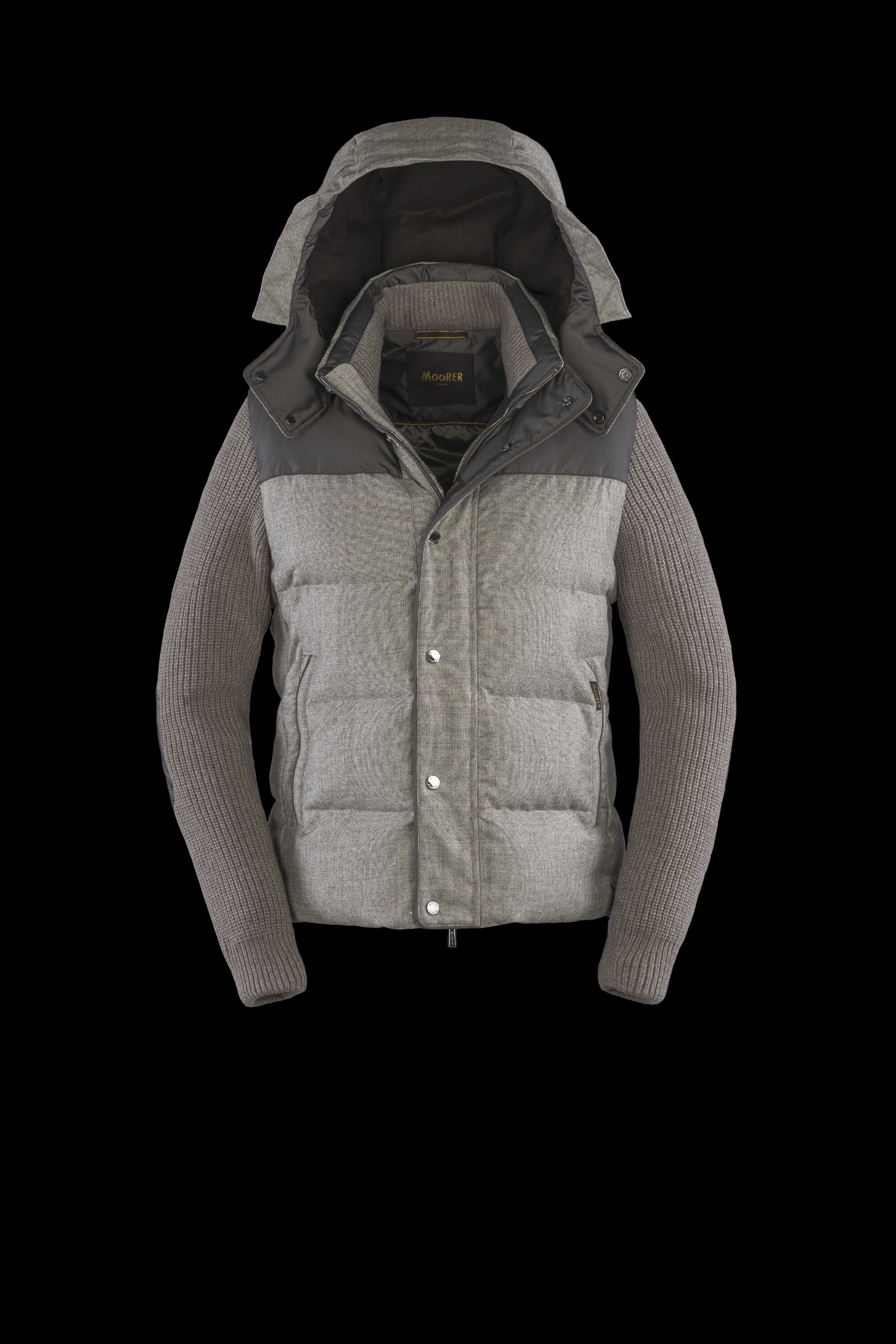 https://www.moorer.clothing/dw/image/v2/AAGA_PRD/on/demandware.static/-/Sites-41/default/dw040065f6/images/zoom/MOUGI100418TEPA240_U0231_1.jpg