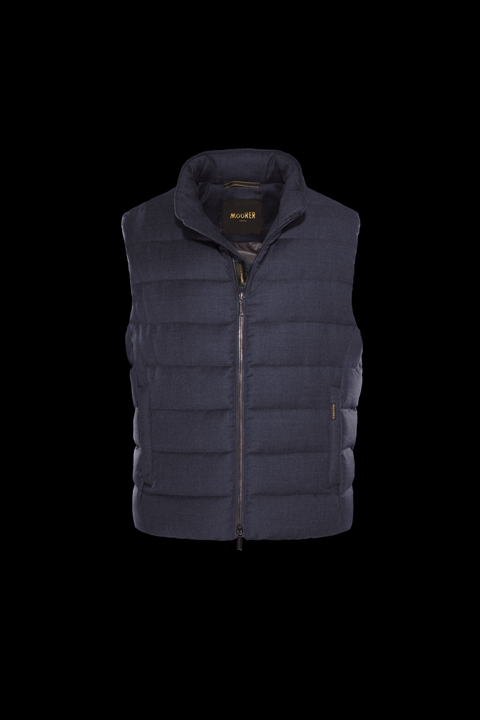 https://www.moorer.clothing/dw/image/v2/AAGA_PRD/on/demandware.static/-/Sites-41/default/dw3f807e16/images/zoom/MOUGL100050TEPA217_V1980_1.jpg