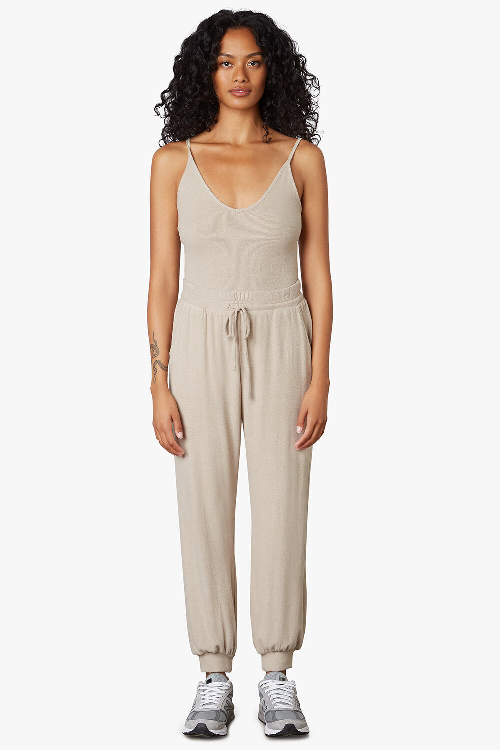 NIA Ribbed Hacci Jogger - Taupe