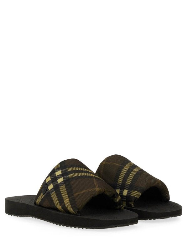 Burberyy Checkered Trek Slides In Grain