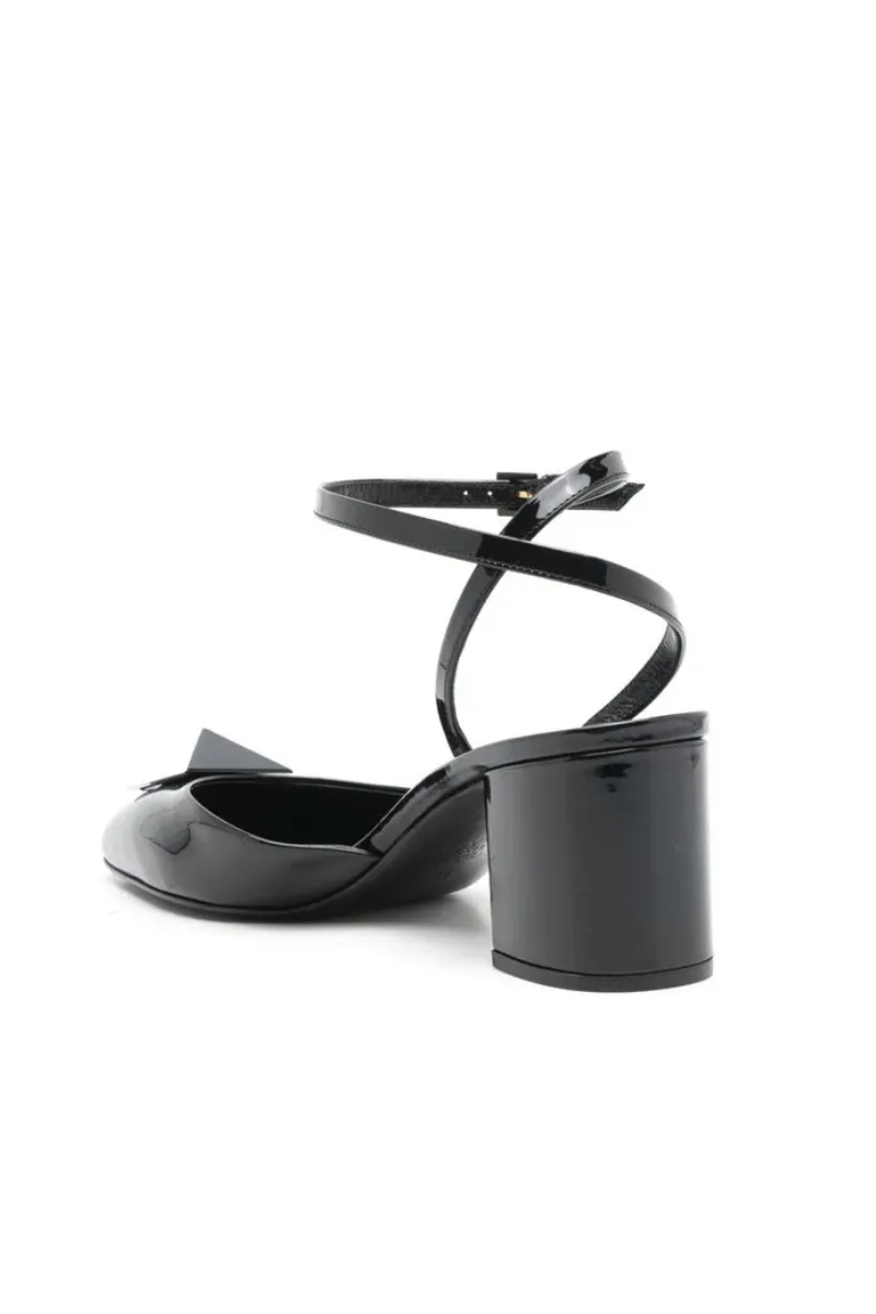 Valentino Garavani Rockstud Leather Pumps
