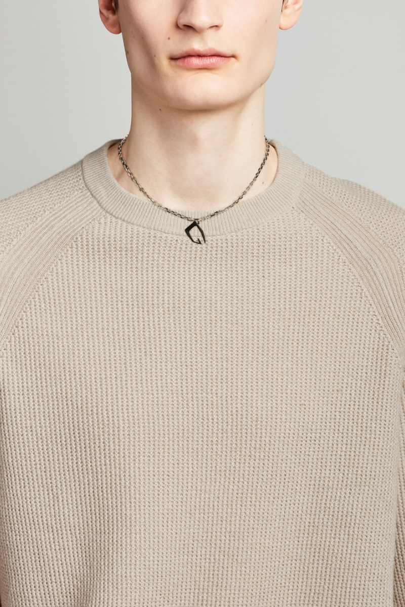 Givenchy Giv Cut Colored Pendant Necklace_Black