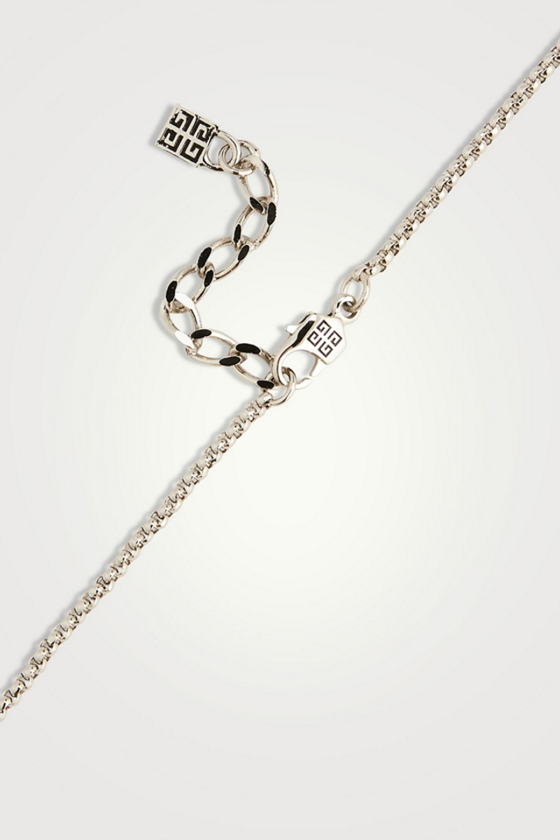 Givenchy G Can Pendant Silvery Necklace_Silvery