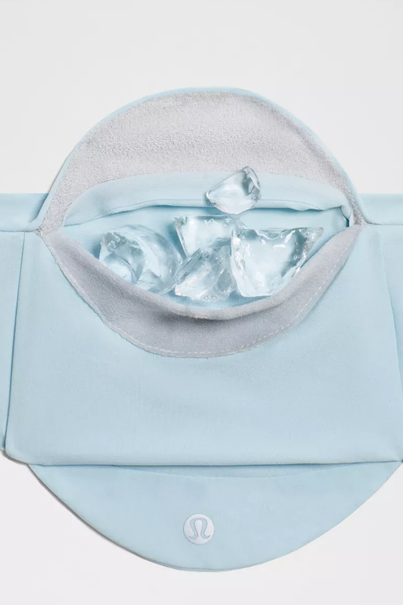 Lululemon Go Further Cooling Ice Neck Wrap