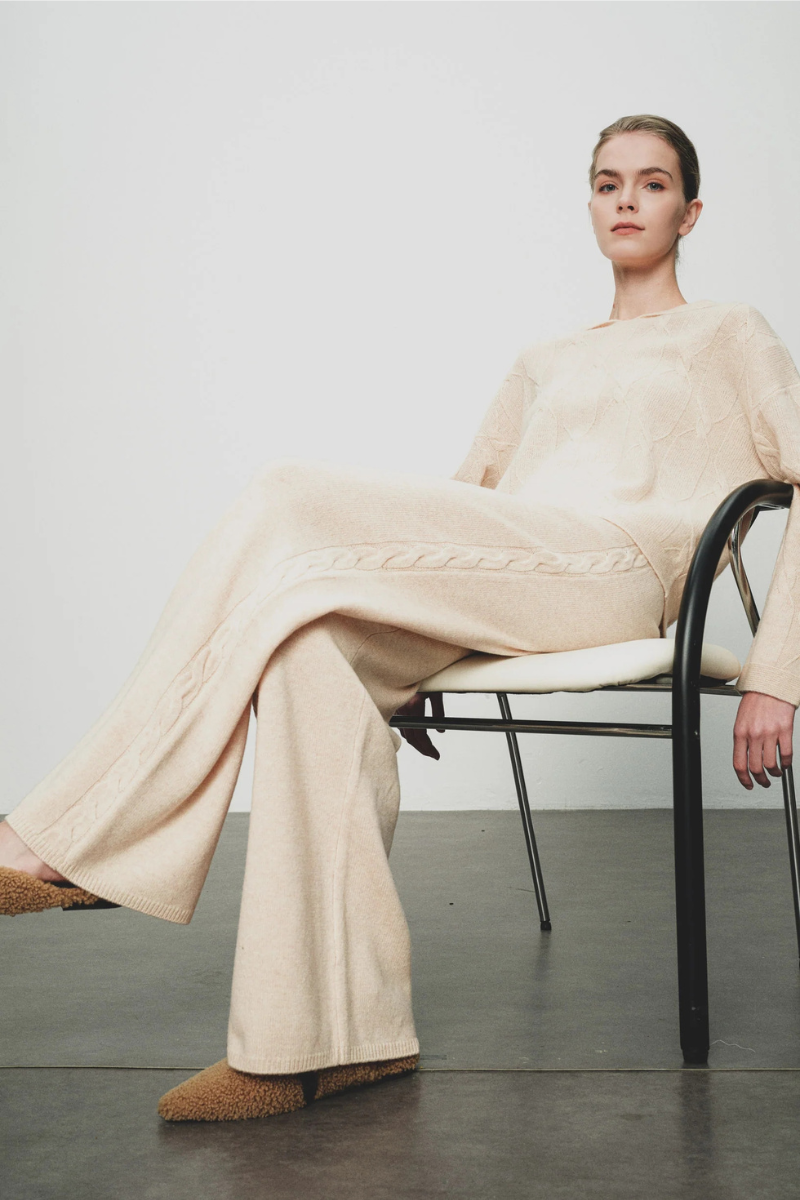 Max Simple Side-Cable Wool Trouser Almond MSSD252697A