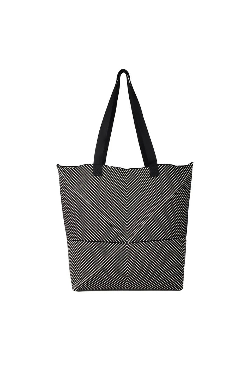 Max Simple Foldable Knit Big Bag-Black/White