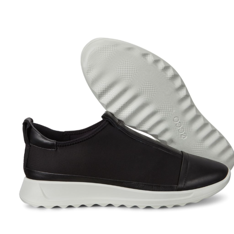 ECCO FLEXURE RUNNER WOMEN’S SNEAKER