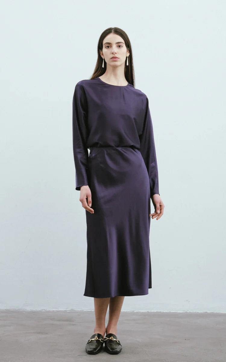 Max Simple Roundneck Silk Top Ultra Violet