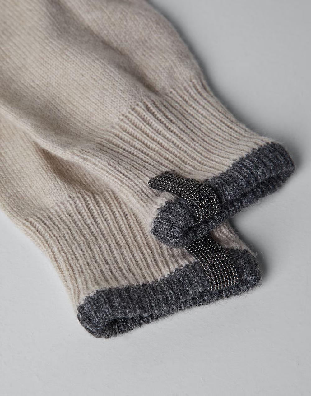 BRUNELLO CUCINELLI WOMEN'S BEIGE KNIT GLOVES WITH CONTRAST TRIM