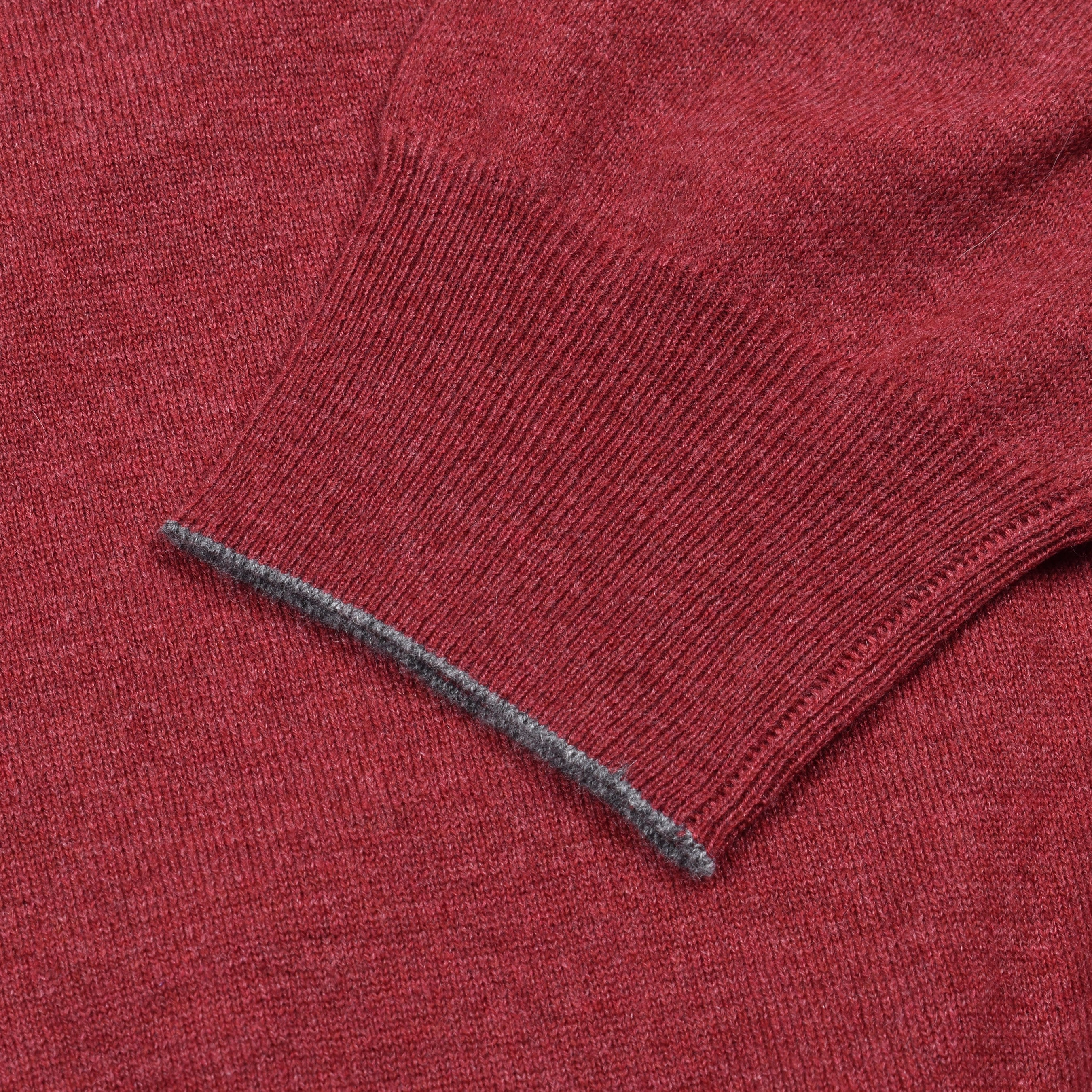 BRUNELLO CUCINELLI MEN'S BURGUNDY CASHMERE TURTLENECK SWEATER