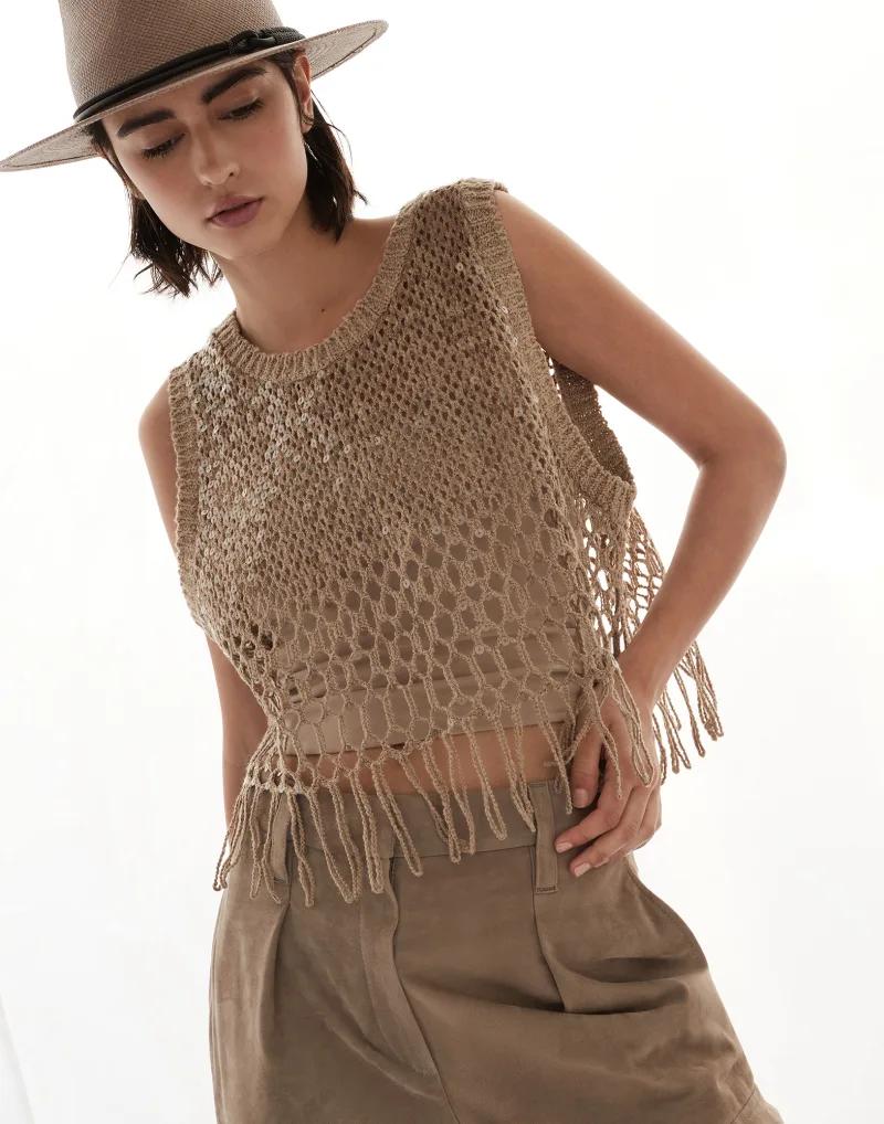 BRUNELLO CUCINELLI WOMEN'S BEIGE LINEN SLEEVELESS SWEATER