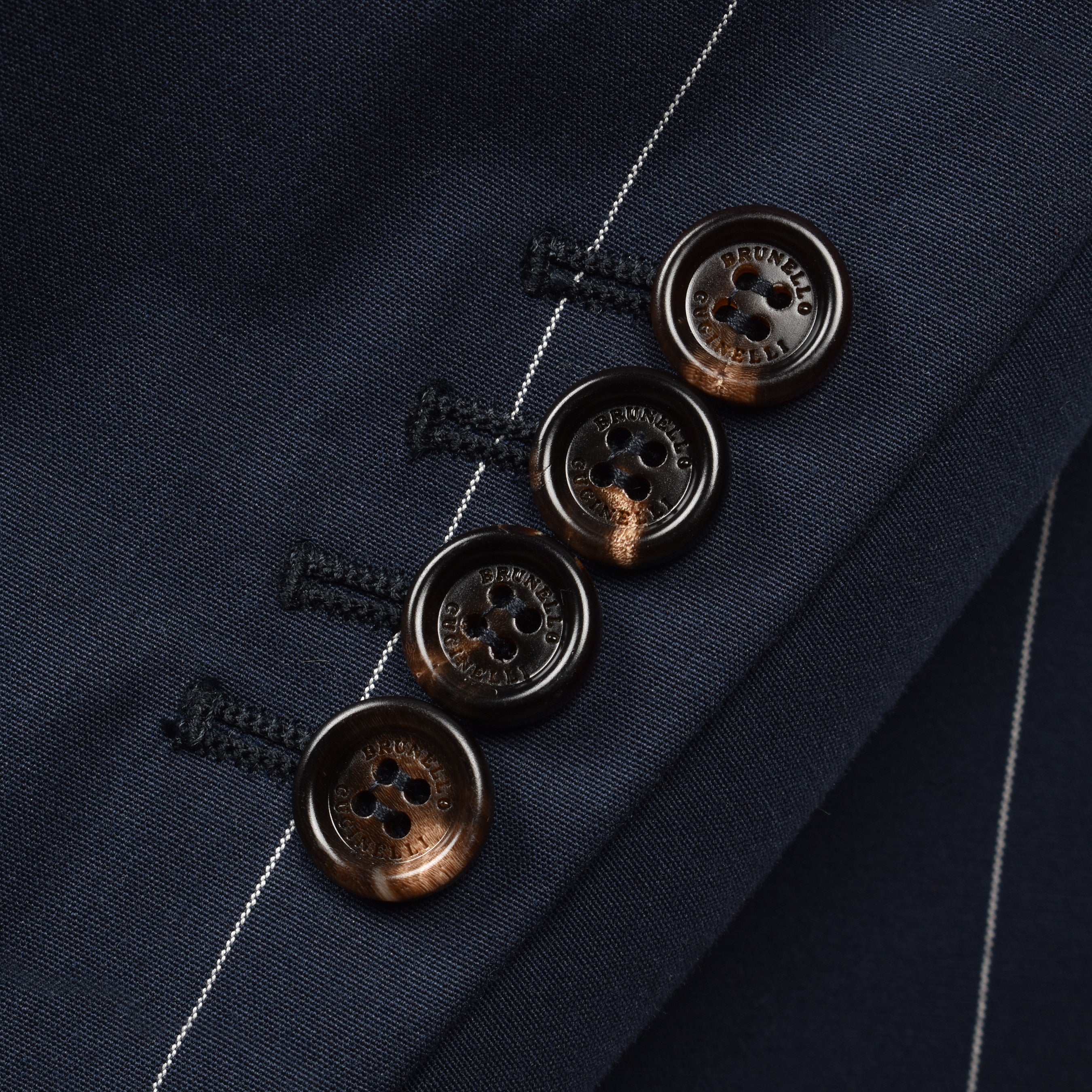 BRUNELLO CUCINELLI MEN'S NAVY PINSTRIPE TAILORED BLAZER