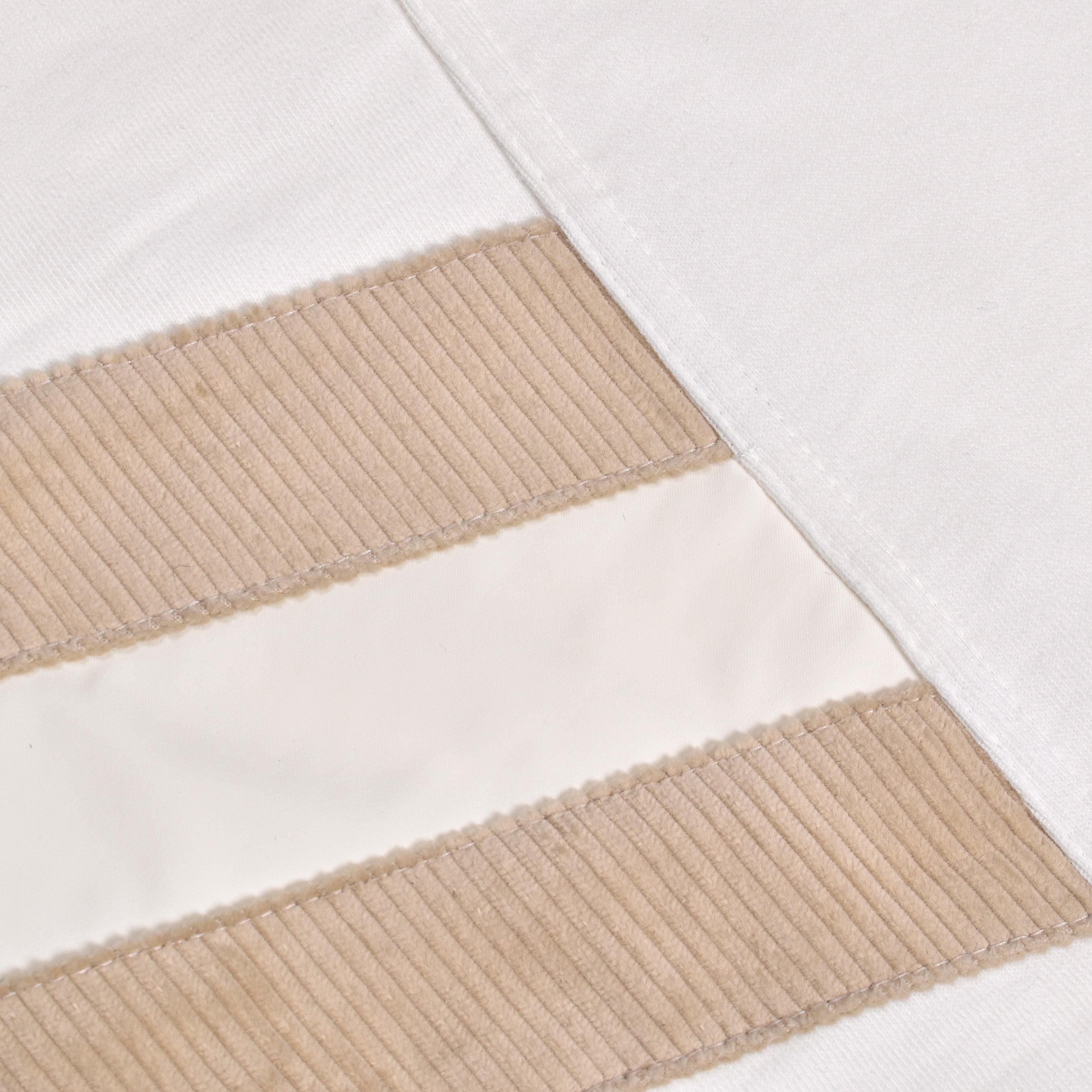 BRUNELLO CUCINELLI MEN'S OFF WHITE ATHLETIC TROUSERS WITH STRIPES
