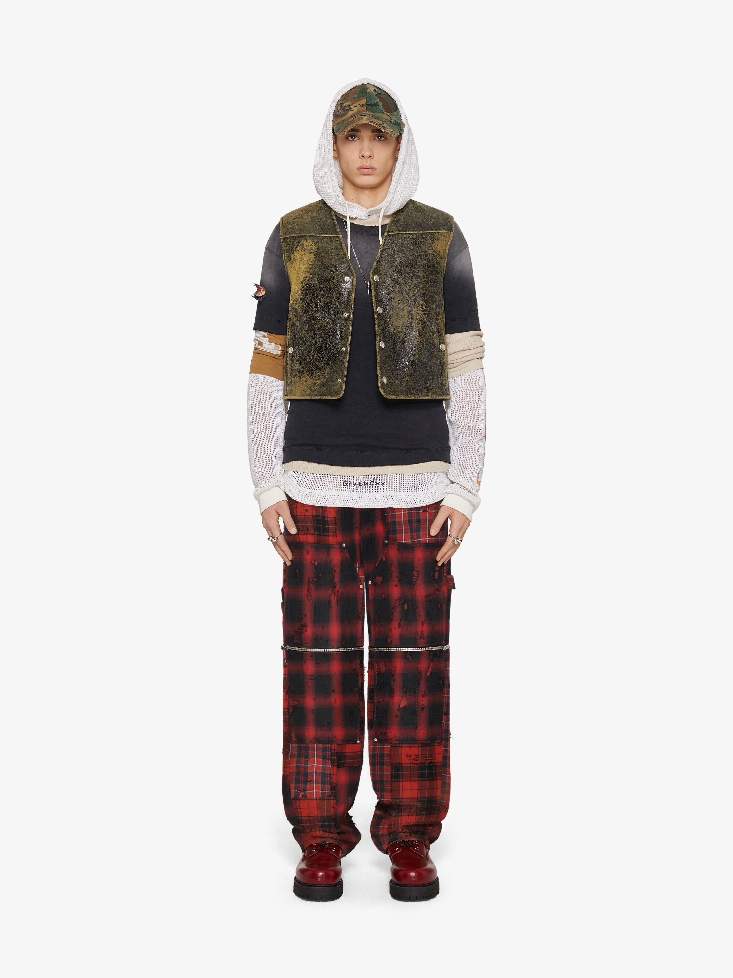 GIVENCHY MEN'S RED BLACK PLAID ZIP-OFF TROUSERS