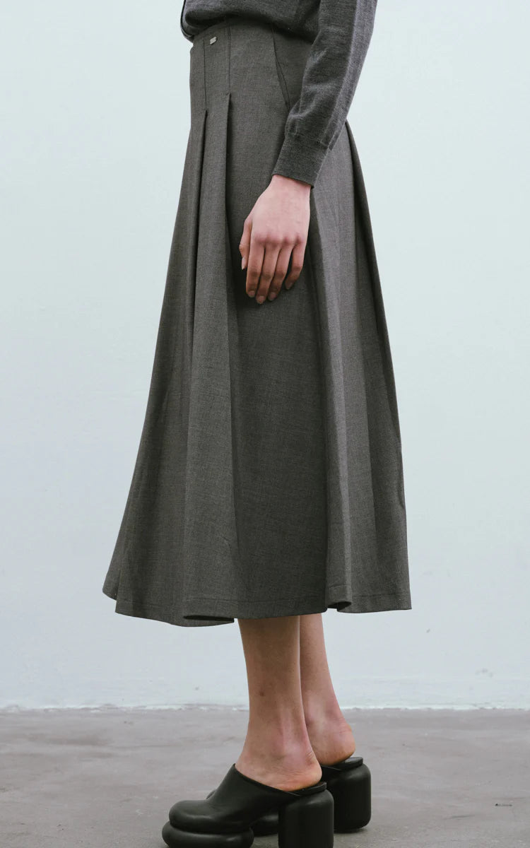Max Simple Fitted Waist Pleated Skirt Grey