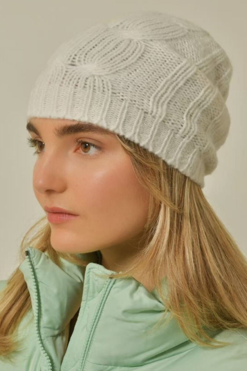 Peserico White Cable Knit Beanie