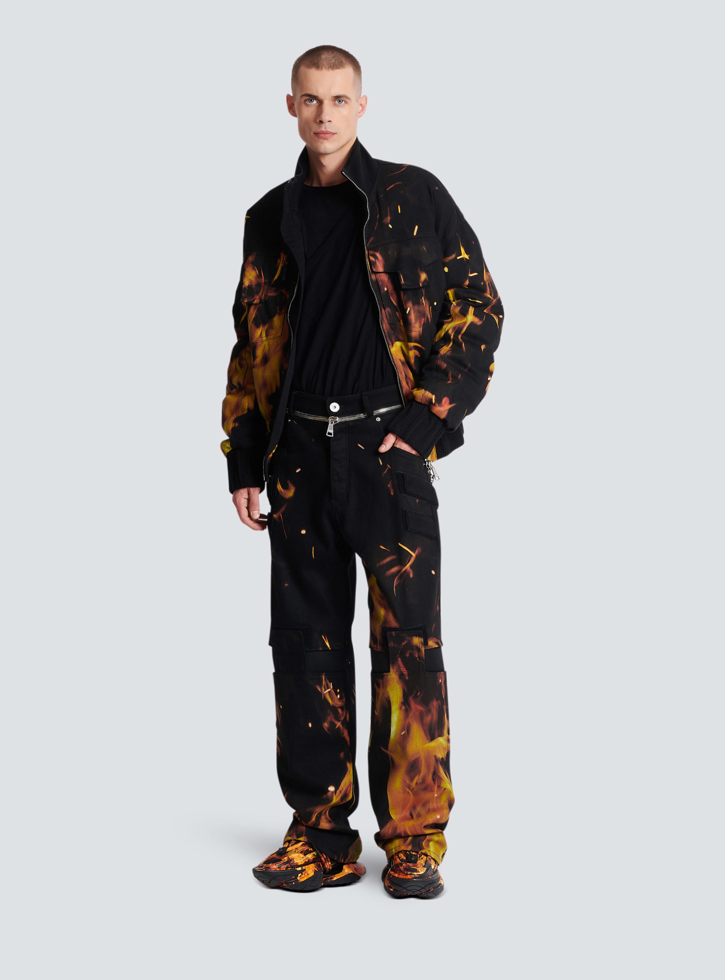 BALMAIN MEN'S KNEEPATCH FIRE PRINTED LOOSE DENIM PANTS NWT