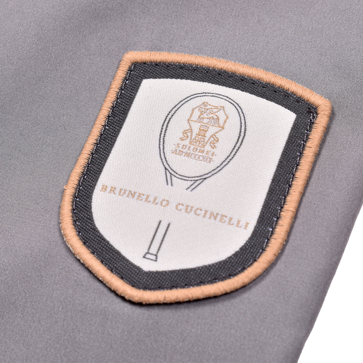 BRUNELLO CUCINELLI MEN'S LIGHT GREY TAILORED SHORTS