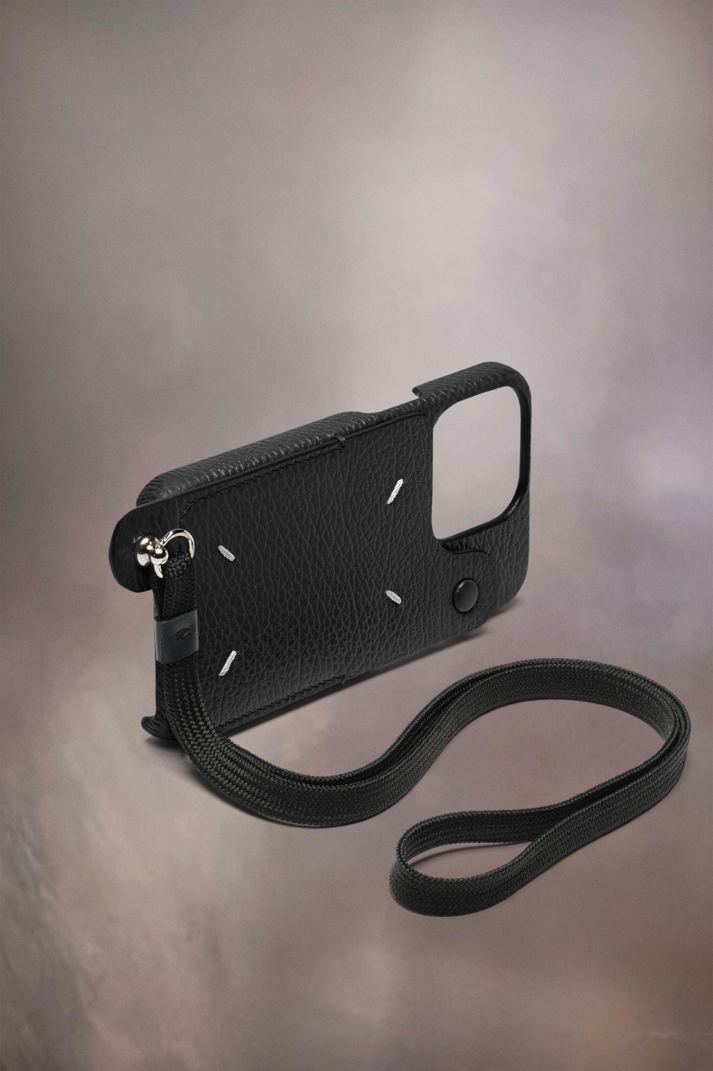 MAISON MARGIELA MEN'S BLACK LEATHER PHONE CASE