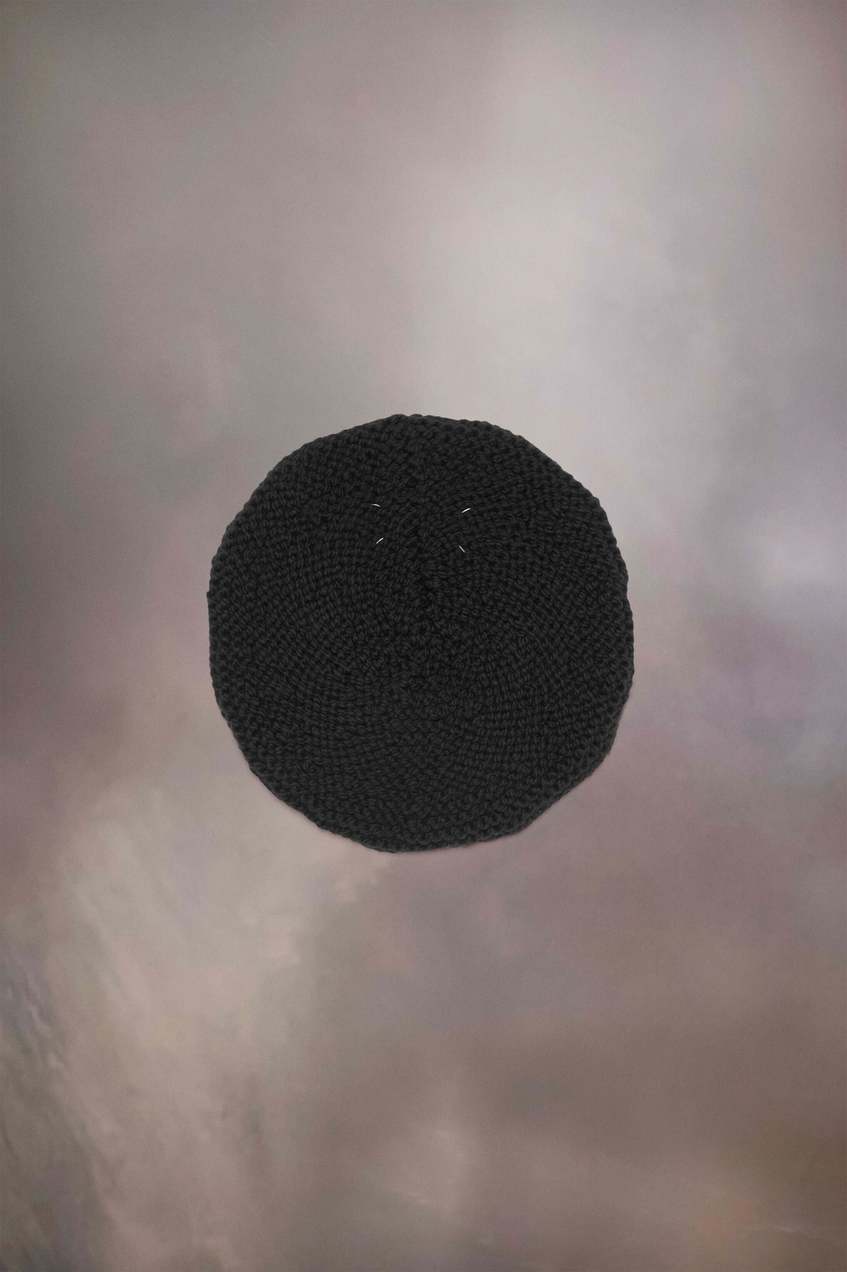 MAISON MARGIELA MEN'S BLACK KNITTED BERET