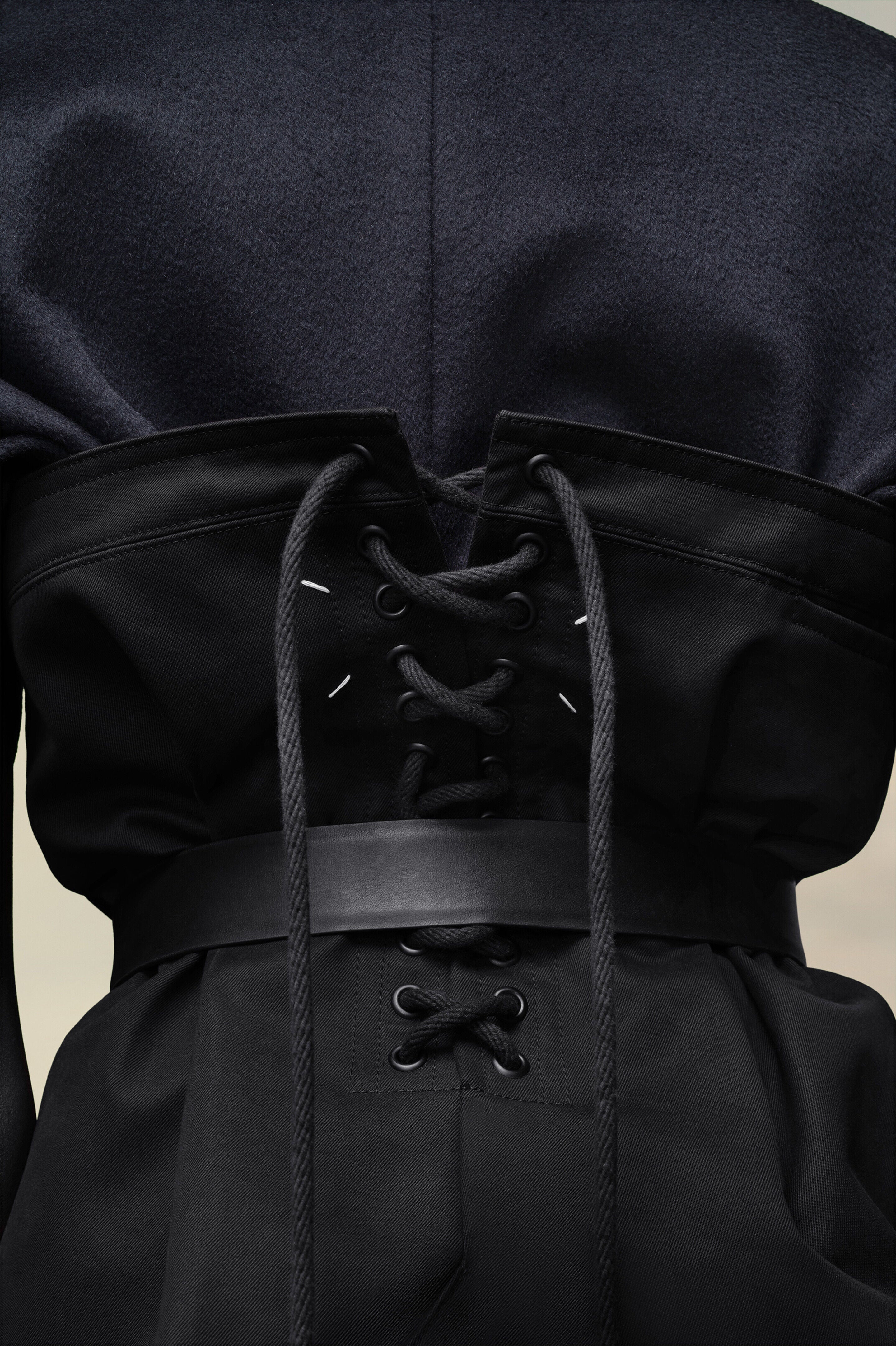 MAISON MARGIELA WOMEN'S BLACK STRUCTURED CORSET SKIRT